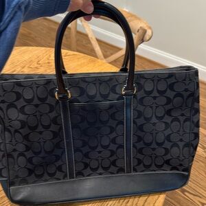 Coach Signature Zip Tote Bag - Black. # J1J-6088.